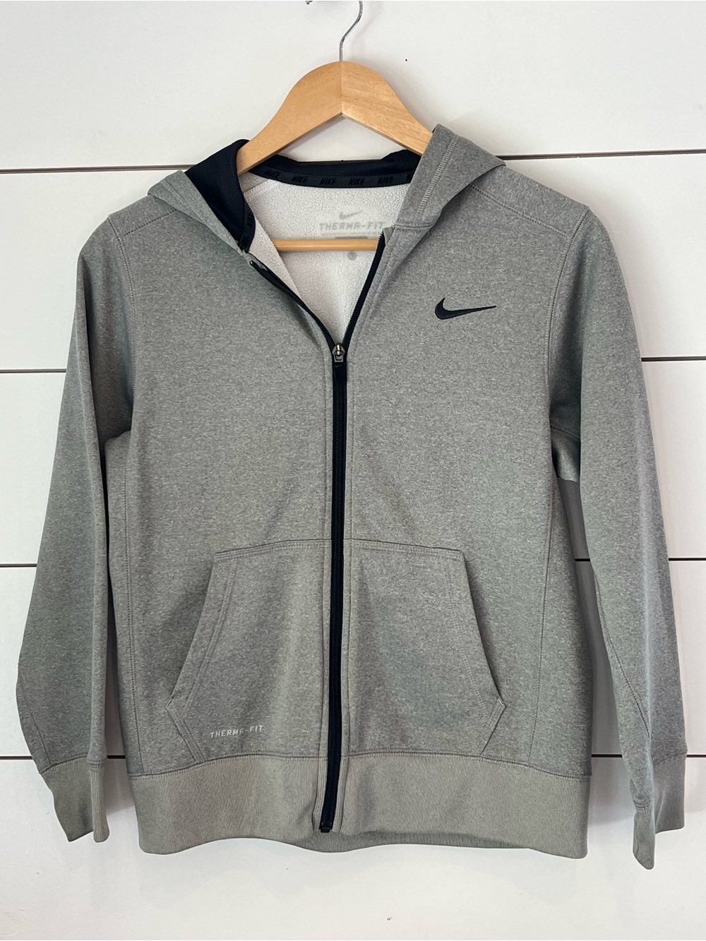 Nike Boys Grey Full-Zip Hooded Jacket Therma Fit activewear athleisure